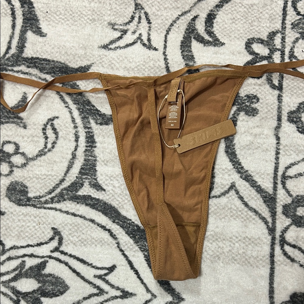 SKIMS Fits Everybody Micro Thong Camel 4X NWT Seamless‎ - Picture 4 of 4
